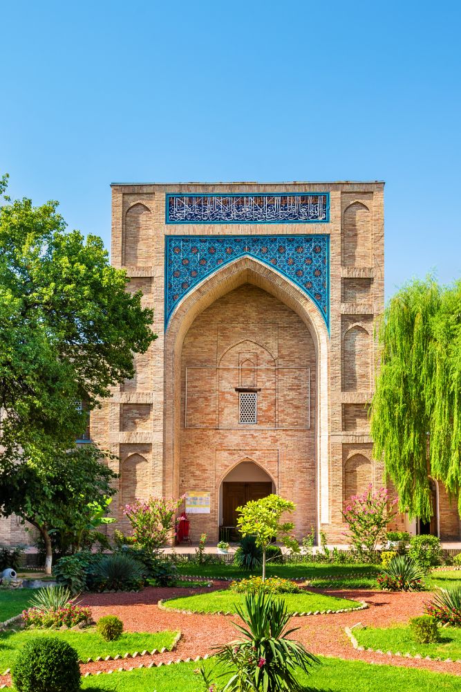 Samarcanda - Piazza Registan - Shah l Zinda - Osservatorio di Ulugbek - Bazar Si Yob - Bukhara - Ensemble Labi Hauz - Bakhautdin Naqshbandi - Khiva - Itchan Kala