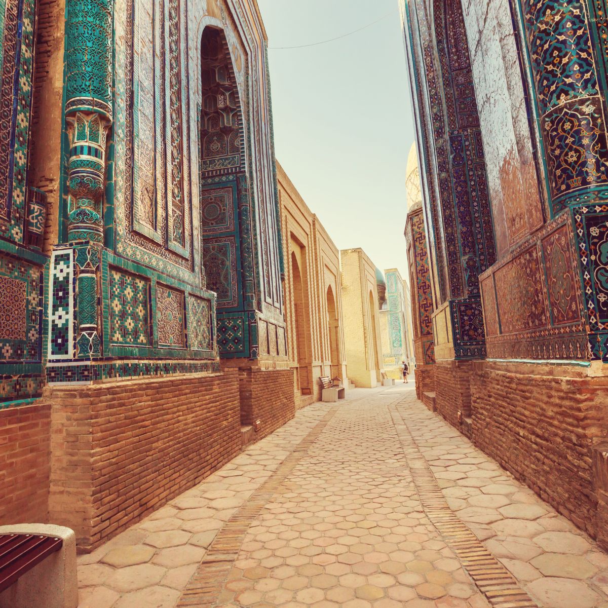 Samarcanda - Piazza Registan - Shah l Zinda - Osservatorio di Ulugbek - Bazar Si Yob - Bukhara - Ensemble Labi Hauz - Bakhautdin Naqshbandi - Khiva - Itchan Kala