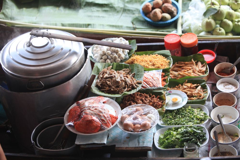 THAILANDIA: 10 PIATTI DA NON PERDERE (PAD THAI, TOM YUM E MOLTO ALTRO)